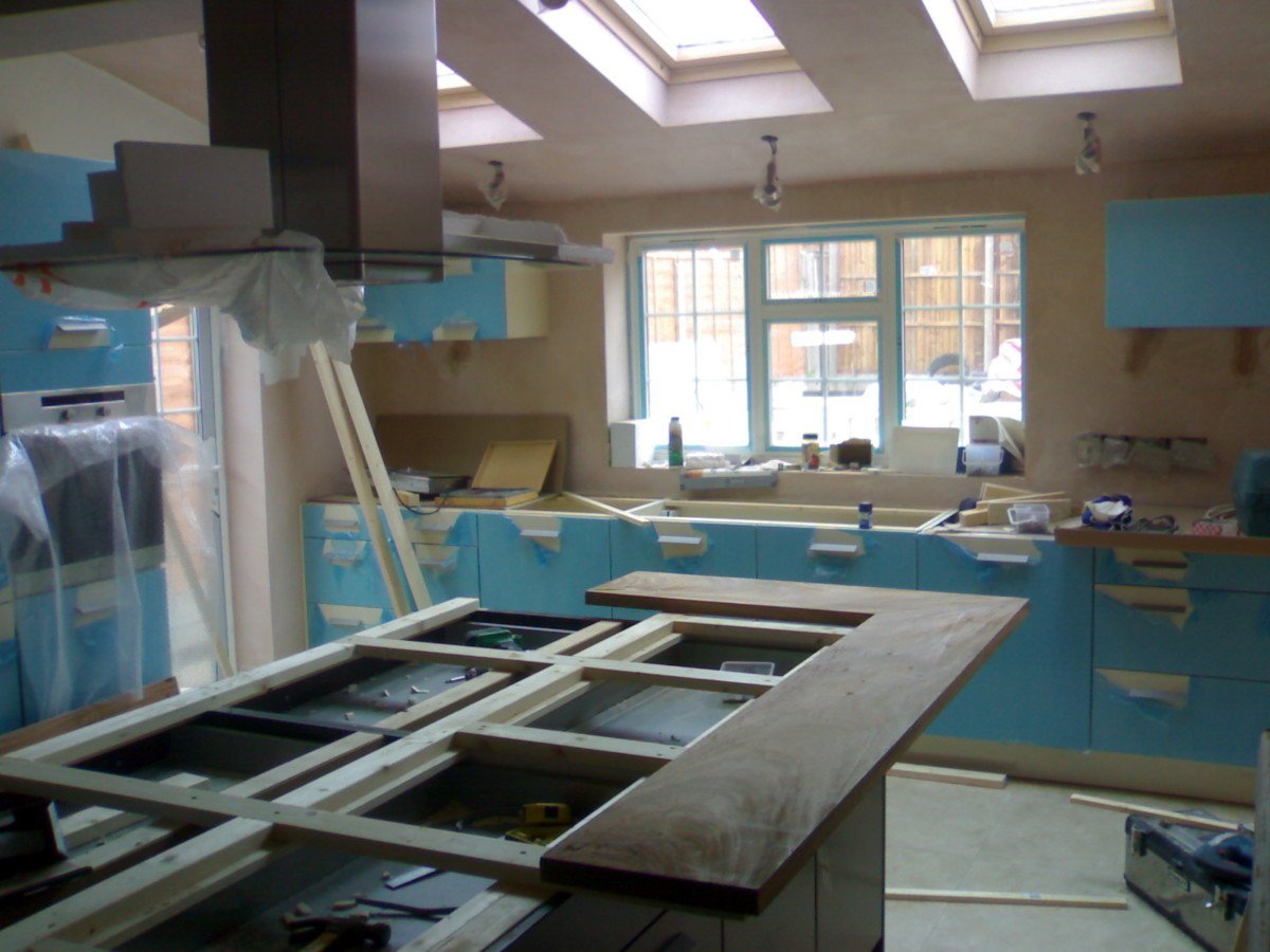 Woodwork & Garden Pergola refurbishment project, photo 2 by KRAMAN Ltd, London